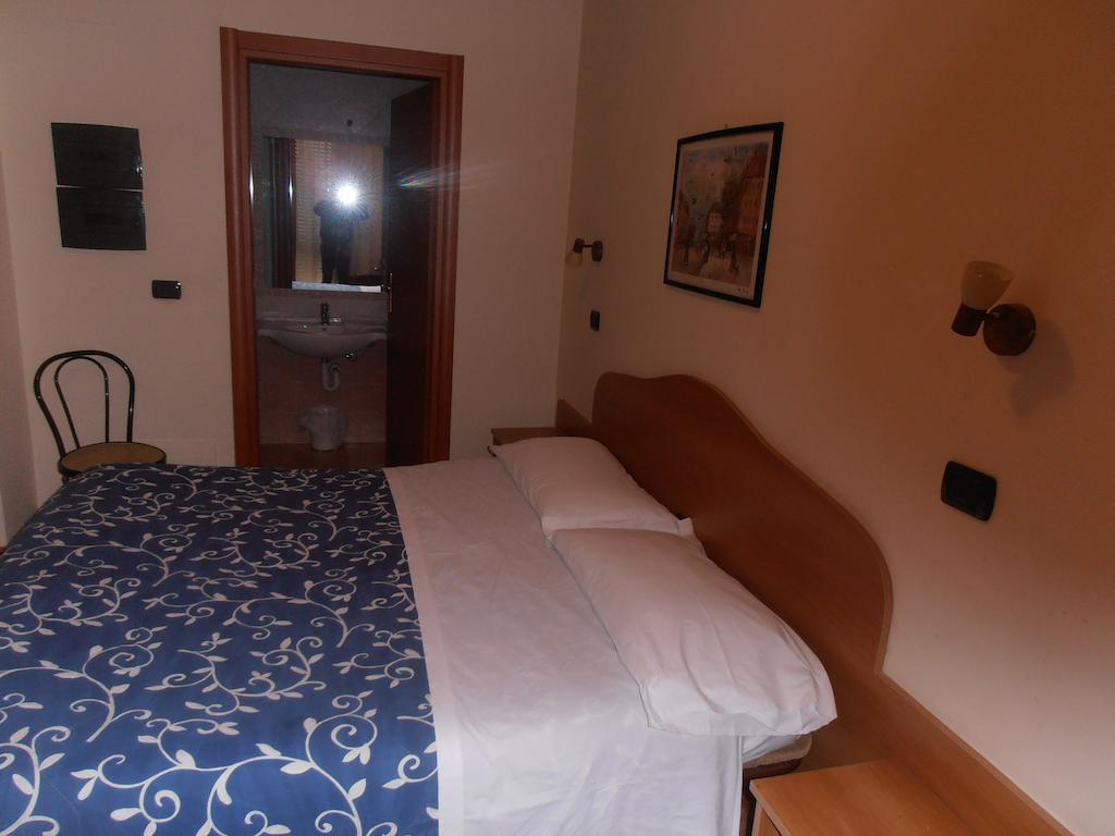 Hotel Giusy Pérouse Extérieur photo