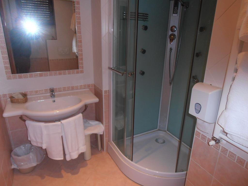 Hotel Giusy Pérouse Chambre photo
