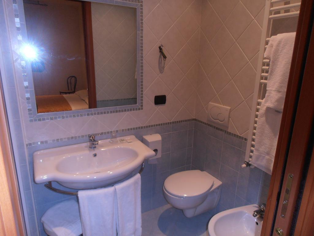 Hotel Giusy Pérouse Extérieur photo